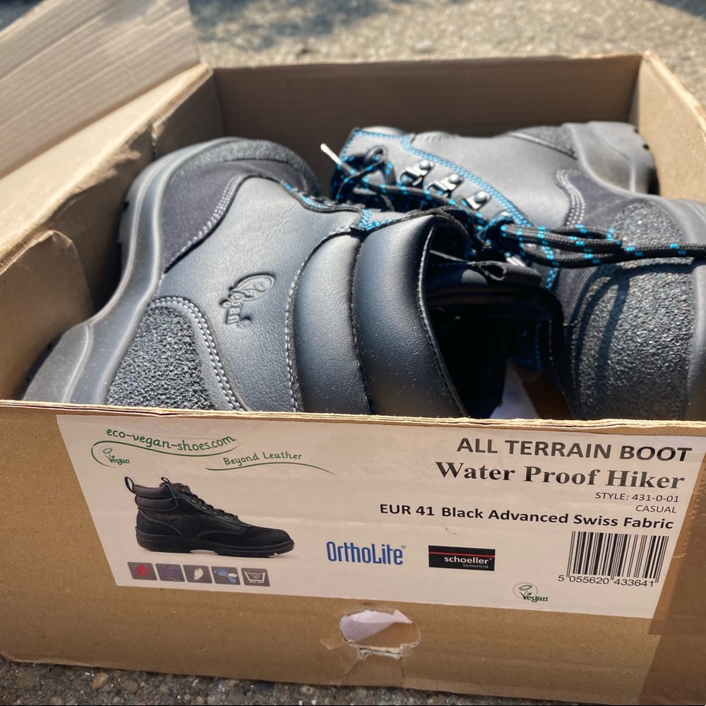 “Eco-Vegan Shoes” Hiking Boots